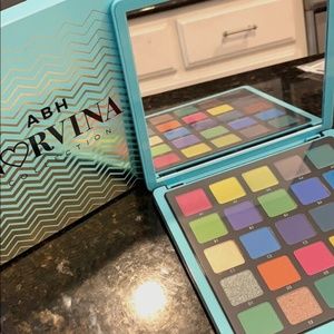 Anastasia Bergeron hills Norvina Pallete Vol 2